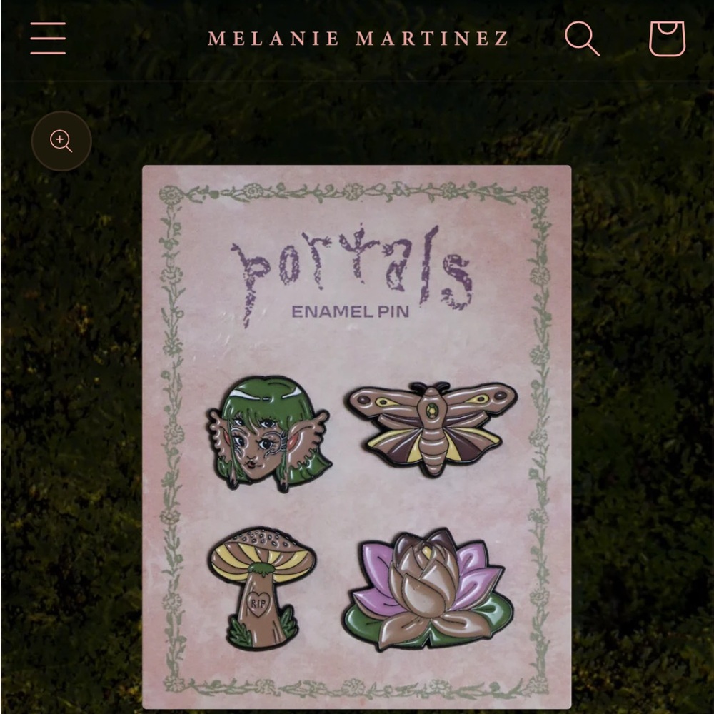 MELANIE MARTINEZ
CREATURE ENAMEL PIN SET